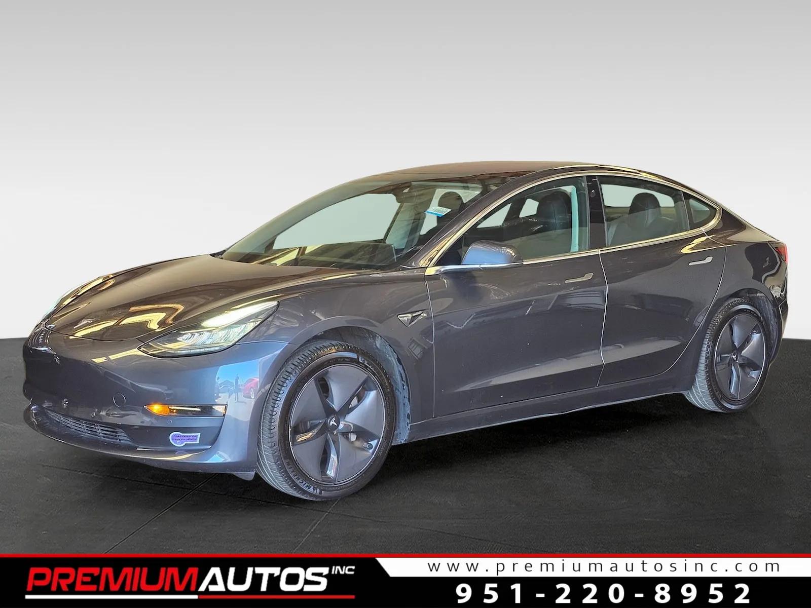 tesla model 3 2018 5YJ3E1EA2JF021666 image tesla model 3 2018 5YJ3E1EA2JF021666 image